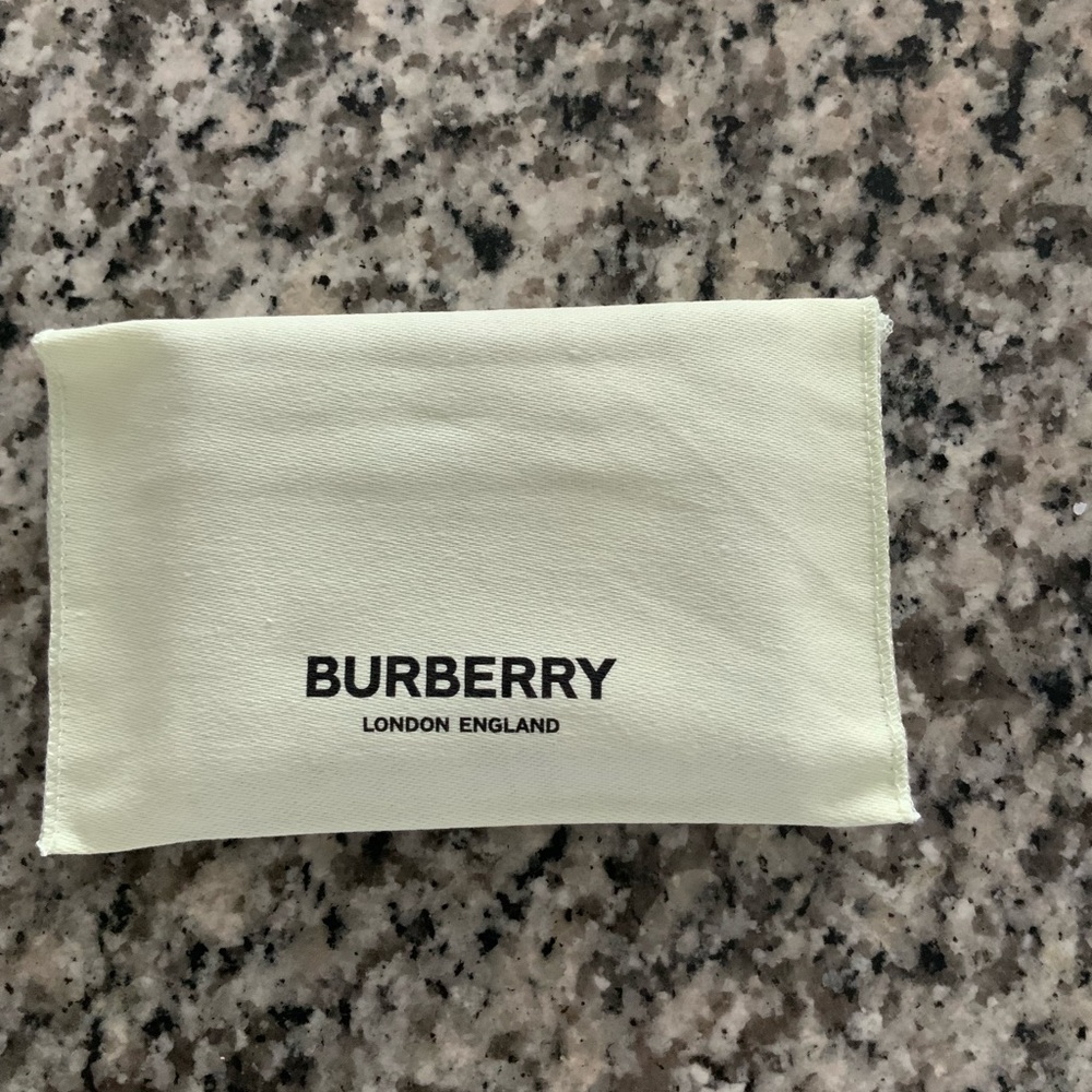 Burberry Check Card Holder - Picture 3 of 9